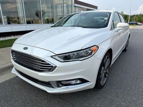 Used 2017 Ford Fusion Titanium FWD image 9