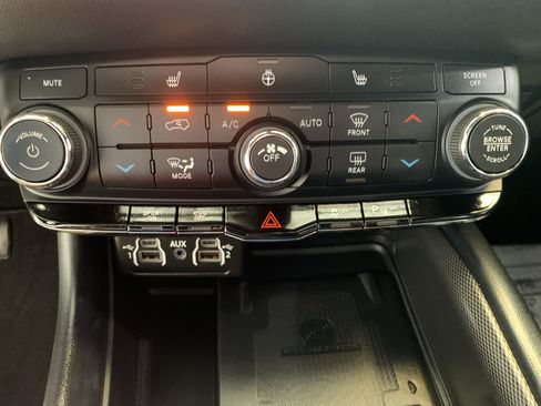 Used 2023 Dodge Durango R/T w/ Blacktop Package RWD image 24