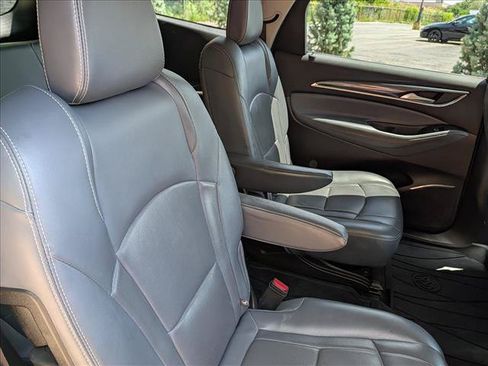 Used 2018 Buick Enclave Essence w/ Trailering Package FWD image 17