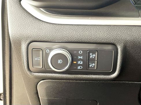 Used 2021 Ford Explorer XLT w/ Equipment Group 202A AWD/4WD image 14