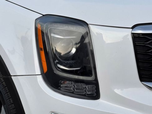Used 2022 Kia Telluride S image 12