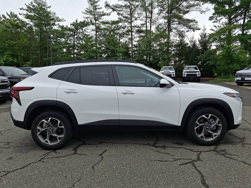Certified 2024 Chevrolet Trax LT w/ Driver Confidence Package FWD image 7
