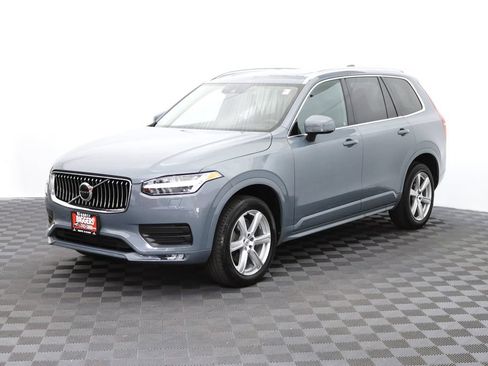 Used 2021 Volvo XC90 T6 Momentum AWD/4WD image 3