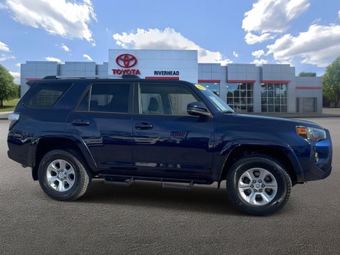 Certified 2023 Toyota 4Runner SR5 image 3