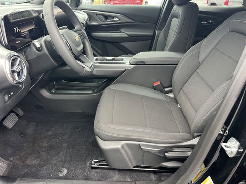 New 2026 Chevrolet Equinox EV LT image 13