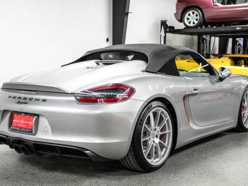Used 2016 Porsche Boxster Spyder image 40