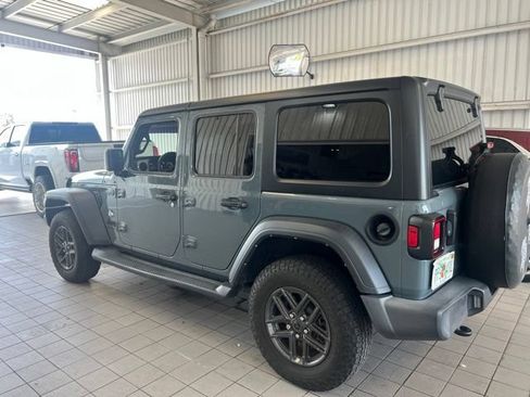 Used 2024 Jeep Wrangler Unlimited Sport AWD/4WD image 2