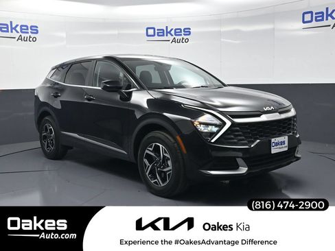 Used 2023 Kia Sportage LX AWD/4WD image 1