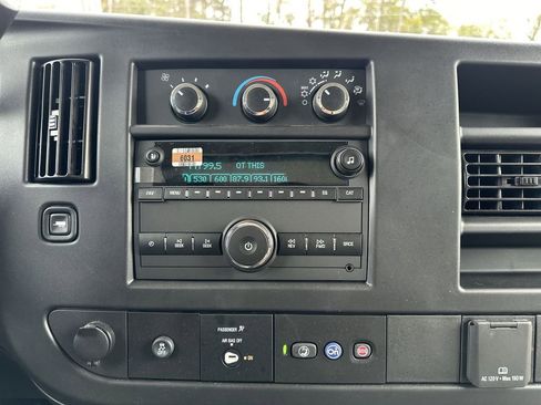 New 2024 Chevrolet Express 3500 Work Van w/ Power Convenience Package image 21