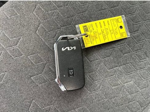 Used 2024 Kia Seltos S AWD/4WD image 25