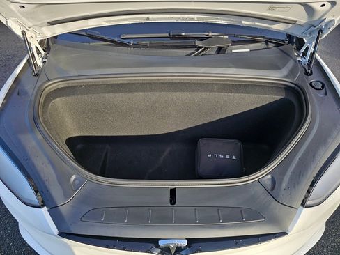 Used 2023 Tesla Model X image 29