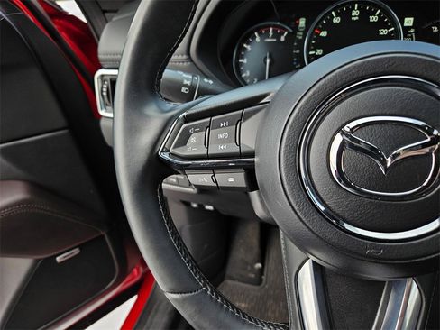 Used 2022 MAZDA CX-5 Signature image 11