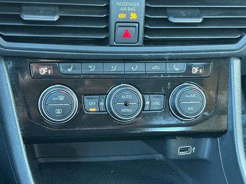 Used 2019 Volkswagen Jetta SEL image 20