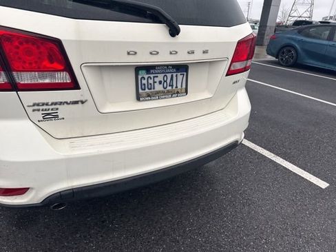 Used 2014 Dodge Journey SXT w/ Flexible Seating Group image 18