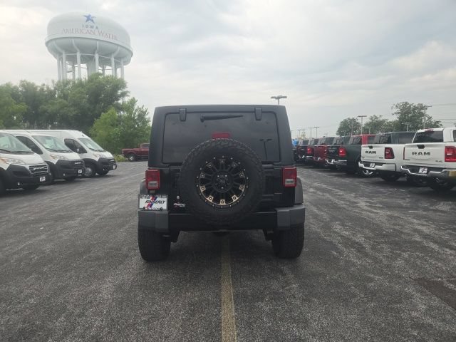 Used 2018 Jeep Wrangler Unlimited Sahara AWD/4WD image 10