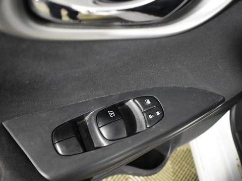 Used 2013 Nissan Sentra SV image 8