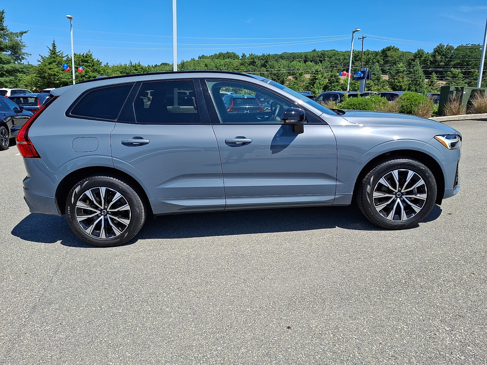 Certified 2024 Volvo XC60 B5 Core w/ Protection Package Premier AWD/4WD image 8