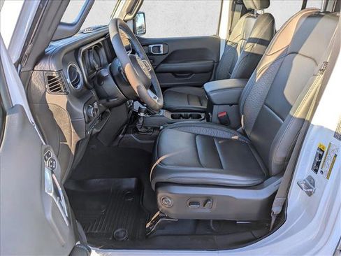 Used 2024 Jeep Wrangler High Altitude image 16