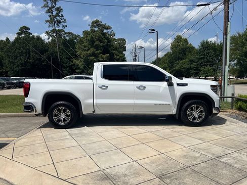 Used 2025 GMC Sierra 1500 SLT RWD image 4