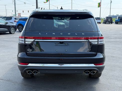 Used 2022 Lincoln Aviator AWD w/ Premium Package image 7
