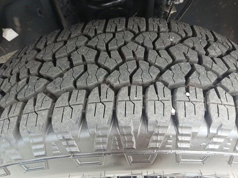 Used 2023 Ford F250 Lariat w/ Black Appearance Package image 24