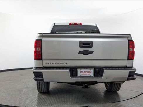 Used 2018 Chevrolet Silverado 1500 Custom w/ Custom Convenience Package RWD image 7