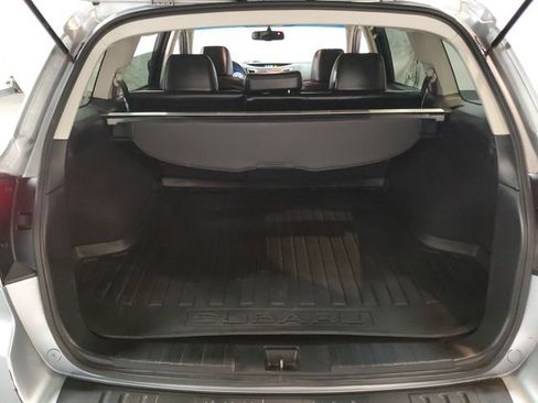 Used 2013 Subaru Outback 3.6R Limited AWD/4WD image 5