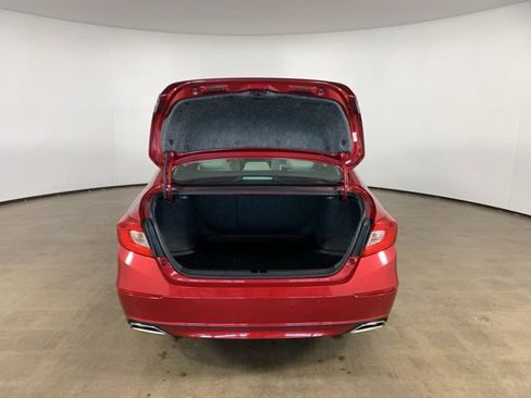 Used 2020 Honda Accord Touring image 12