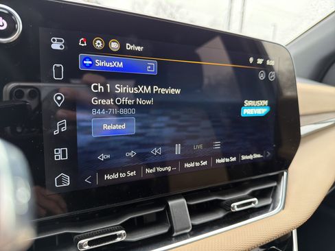 Certified 2026 Chevrolet Equinox ACTIV w/ Convenience Package III image 19