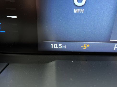 New 2025 Ford Maverick XLT w/ XLT Luxury Package image 17