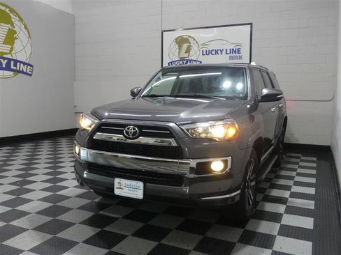 Used 2020 Toyota 4Runner Limited AWD/4WD image 4