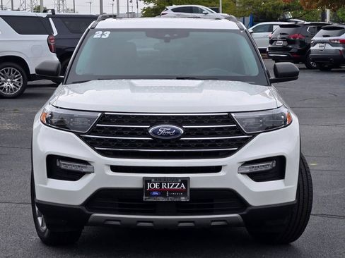 Used 2023 Ford Explorer XLT w/ Equipment Group 202A AWD/4WD image 2