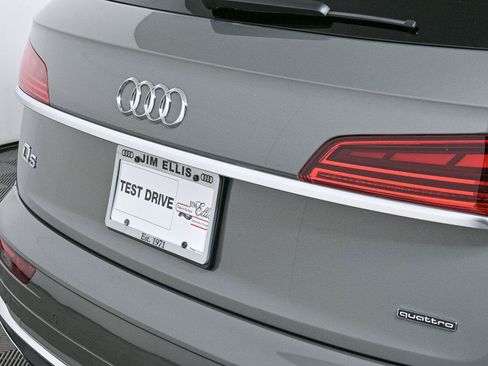 Used 2023 Audi Q5 e Premium AWD/4WD image 33