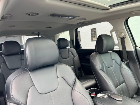 Used 2025 Kia Telluride EX w/ EX Captain's Chair Package FWD image 65