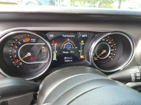 Used 2021 Jeep Wrangler Unlimited Sport AWD/4WD image 21