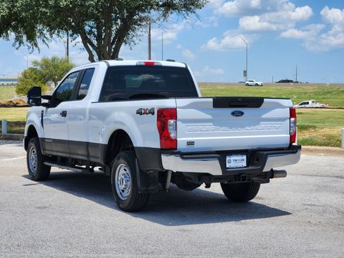 Used 2022 Ford F250 XL w/ Power Equipment Group AWD/4WD image 4