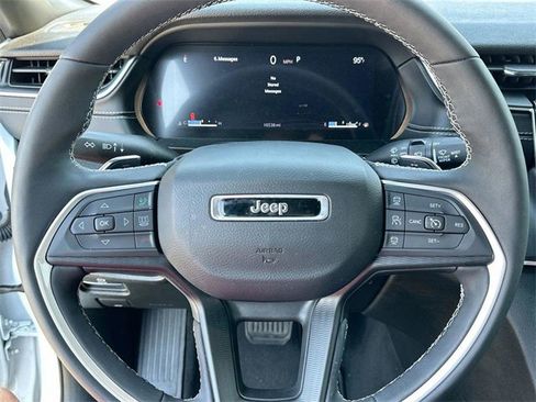 Certified 2024 Jeep Grand Cherokee L Altitude image 28