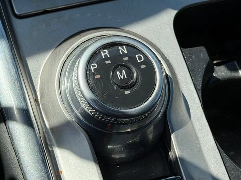 Used 2020 Ford Explorer XLT w/ Equipment Group 202A RWD image 20