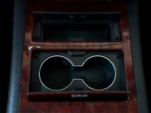 Used 2014 Chevrolet Suburban LTZ image 32