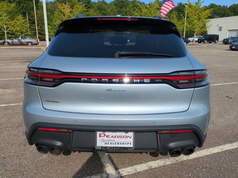Used 2025 Porsche Macan AWD/4WD image 5