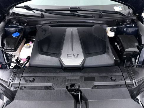 Used 2023 Kia EV6 Wind RWD image 9