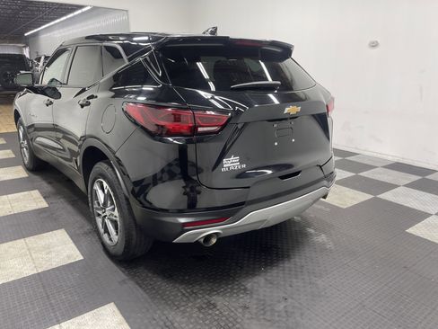 Used 2025 Chevrolet Blazer LT image 2