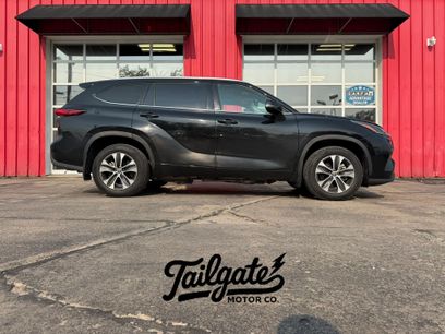 Used 2021 Toyota Highlander XLE