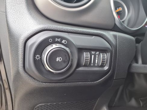 Used 2022 Jeep Wrangler Unlimited Sport AWD/4WD image 20