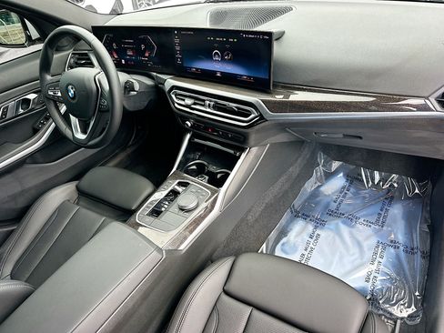 Used 2023 BMW 330i Sedan w/ Driving Assistance Package RWD image 26