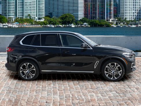 Used 2022 BMW X5 sDrive40i w/ Premium Package image 4
