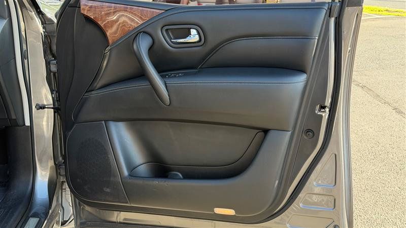 Used 2019 INFINITI QX80 Luxe AWD/4WD image 33