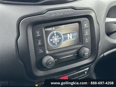 Used 2017 Jeep Renegade Latitude w/ Cold Weather Group image 22