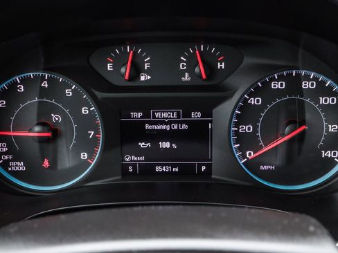 Used 2019 Chevrolet Malibu LT w/ Leather Package FWD image 7