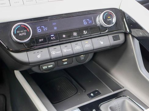 New 2026 Hyundai Elantra Limited image 19